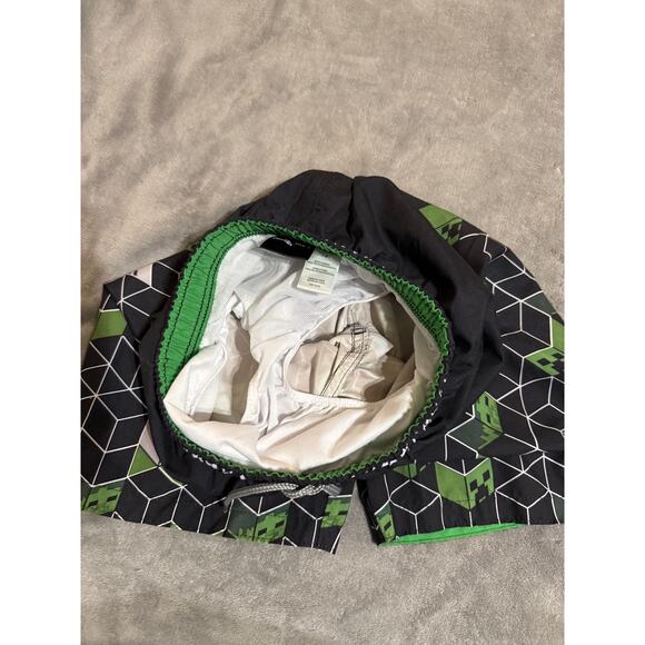 Minecraft Boy Swim Shorts Size 7/8 Black Green Elastic Drawstring Lined Causal - Picture 5 of 6